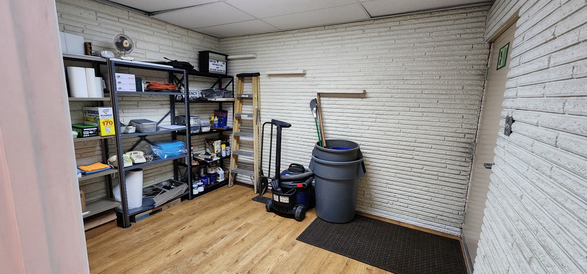 CONVENIENT COMMERCIAL OFFICE